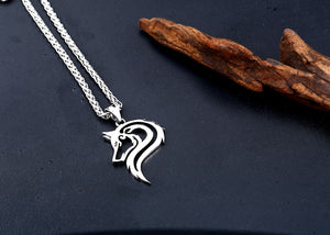 New design howling wolf necklace