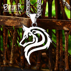 New design howling wolf necklace