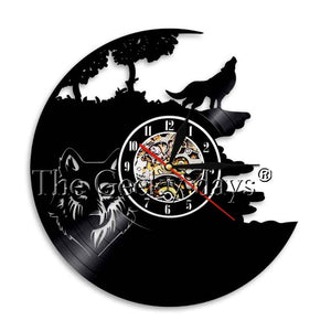 Howling Wolf Wall Clock